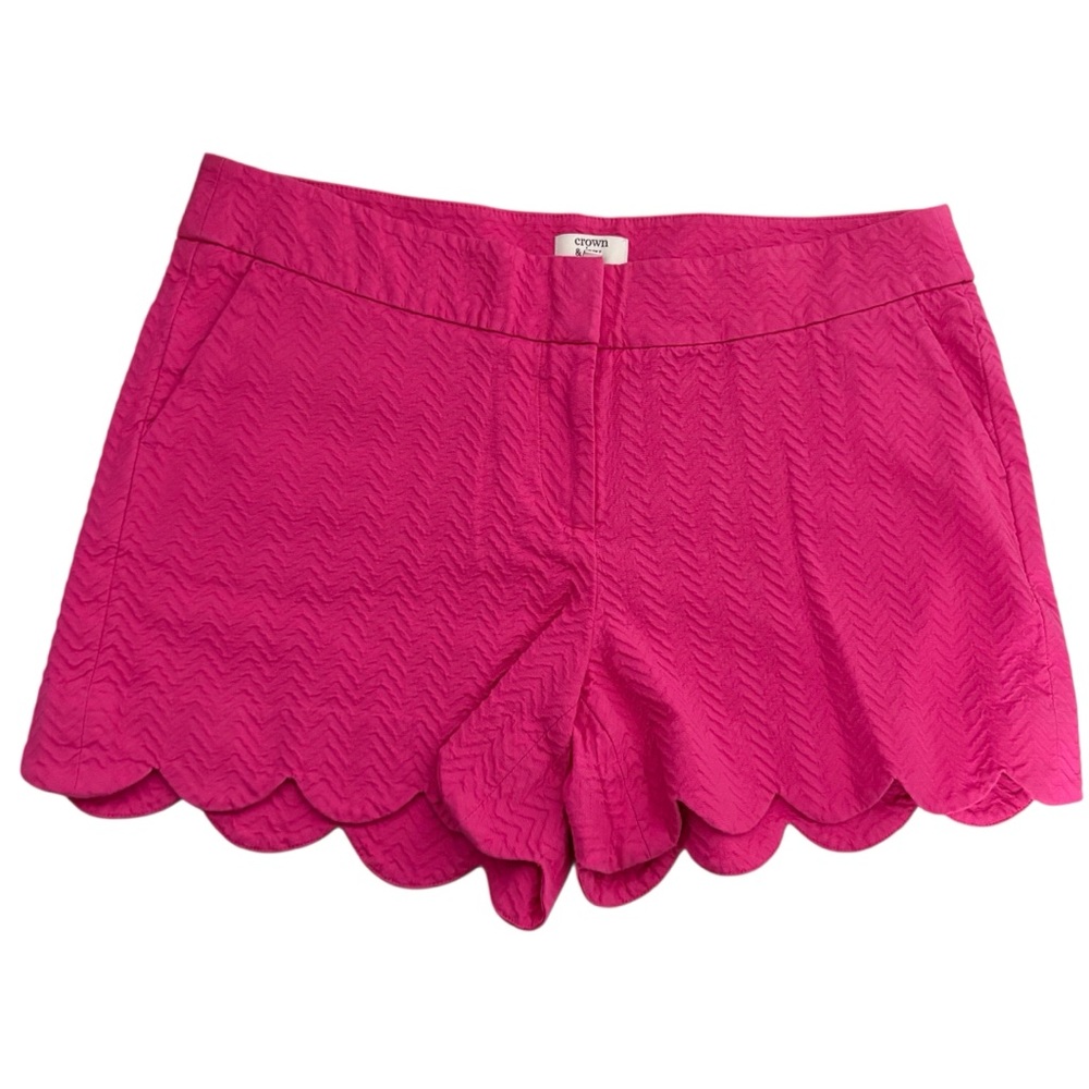 Crown & Ivy Pink Cotton Scallop Hem Women Shorts With Pockets